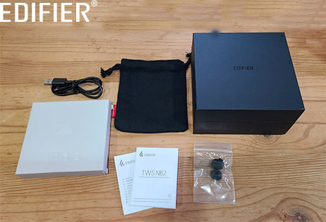 後面那個提琴手好像要撲過來啦！ - Edifier TWS NB2 耳機開箱