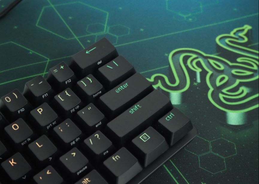 【搶先開箱】機械鍵盤軸你會選嗎？ Razer雷蛇『Huntsman Mini鍵盤』全新60%迷你機身