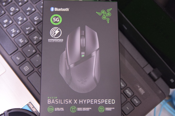 開箱 Razer Basilisk X HyperSpeed 功能強大 遊戲工作的好幫手